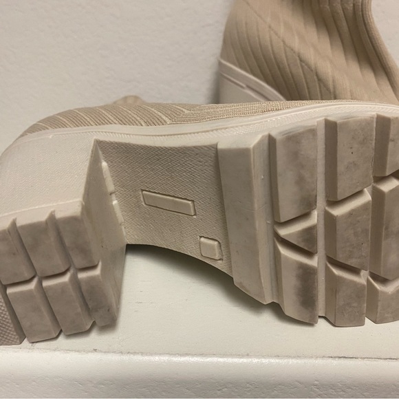 Booties - Picture 3 of 4